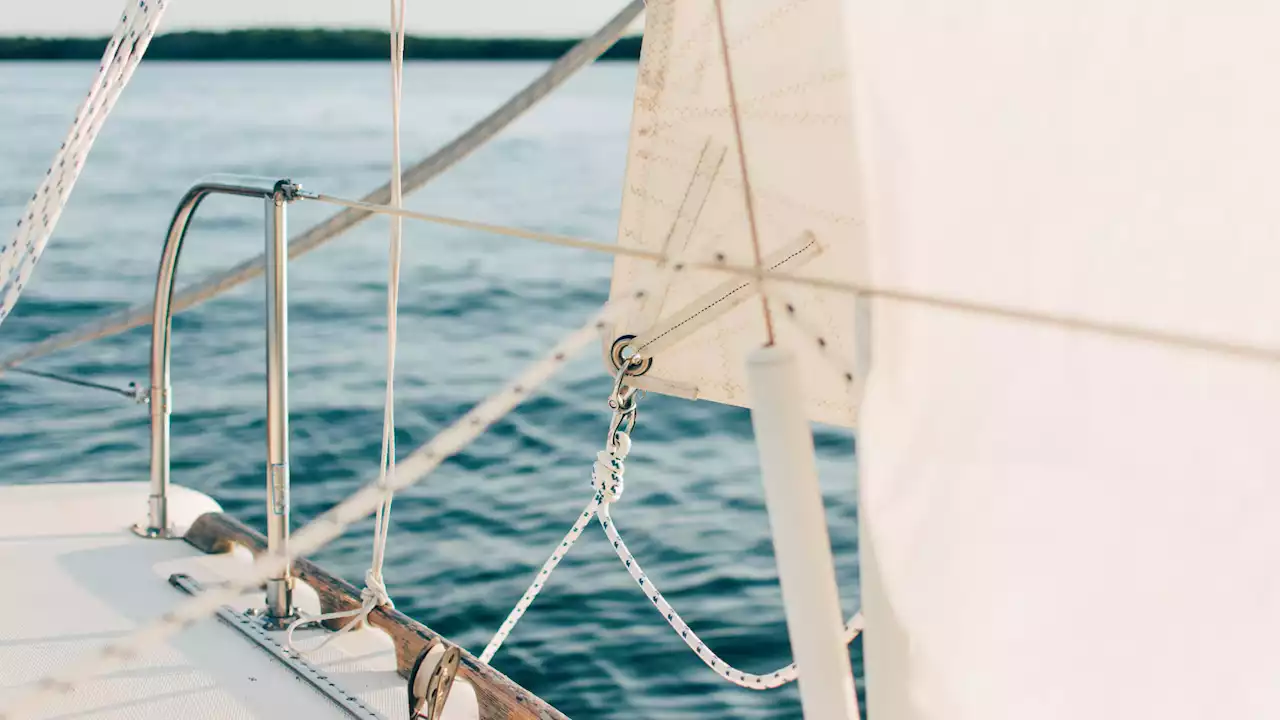 Et soudain, la voile se déchire : ma deuxième semaine à bord d'un voilier - Madmoizelle