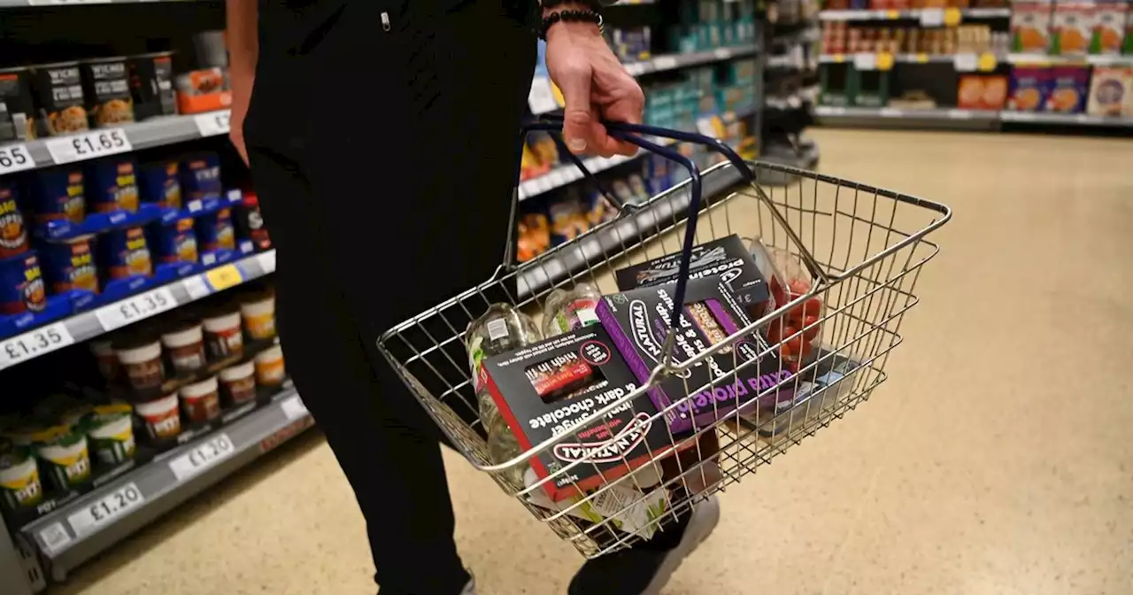 Downing Street 'wants to encourage supermarkets to price cap food staples'