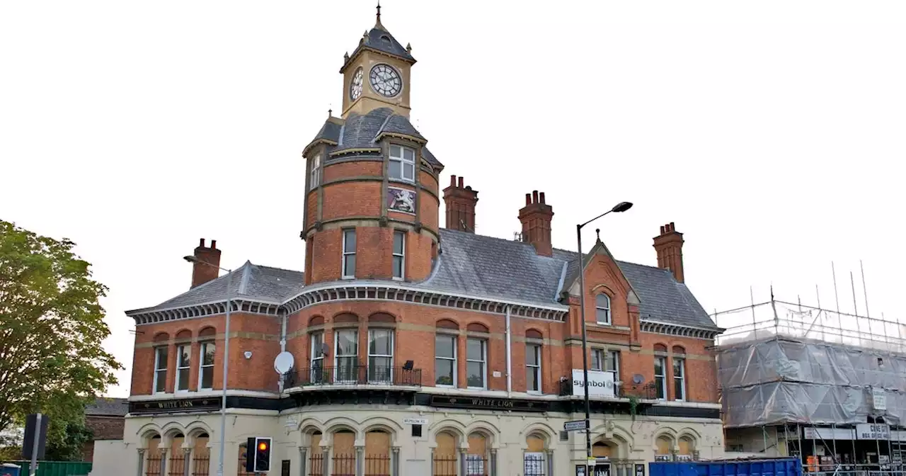 The huge, lost 'super pubs' we loved to drink in long before Wetherspoons