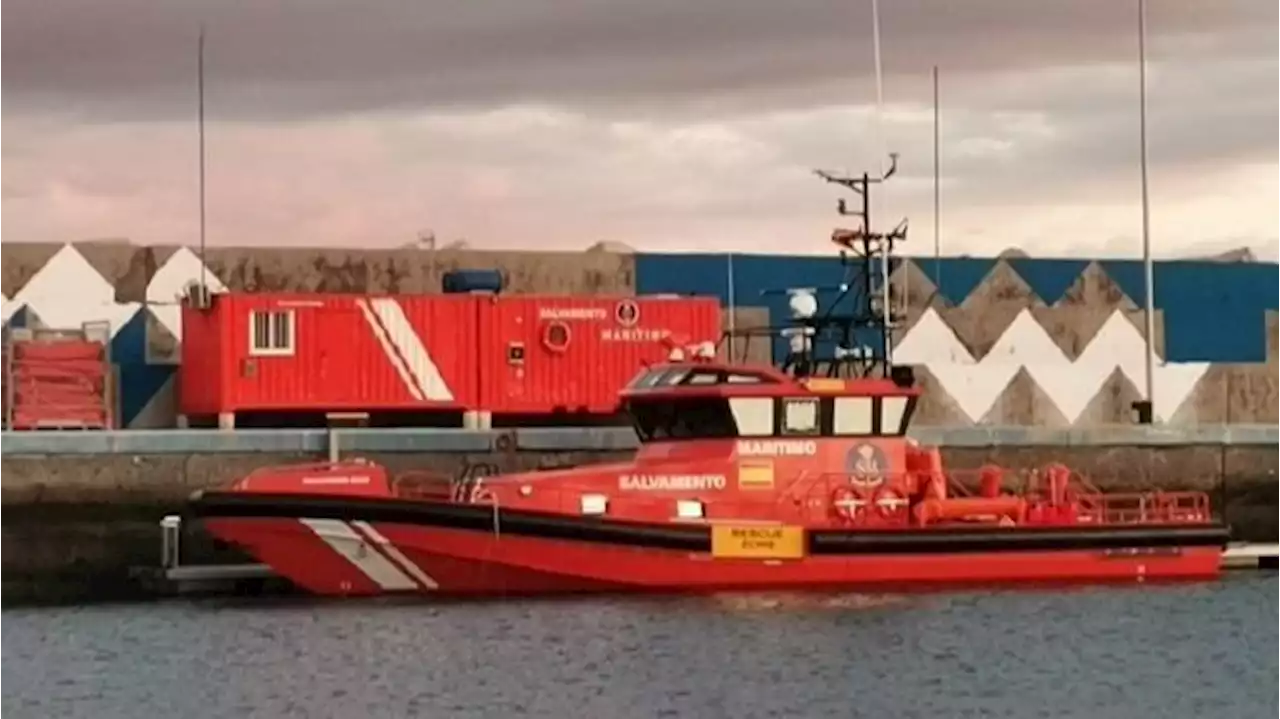 Rescatan a 118 migrantes a bordo de 3 pateras en aguas de Canarias durante esta noche