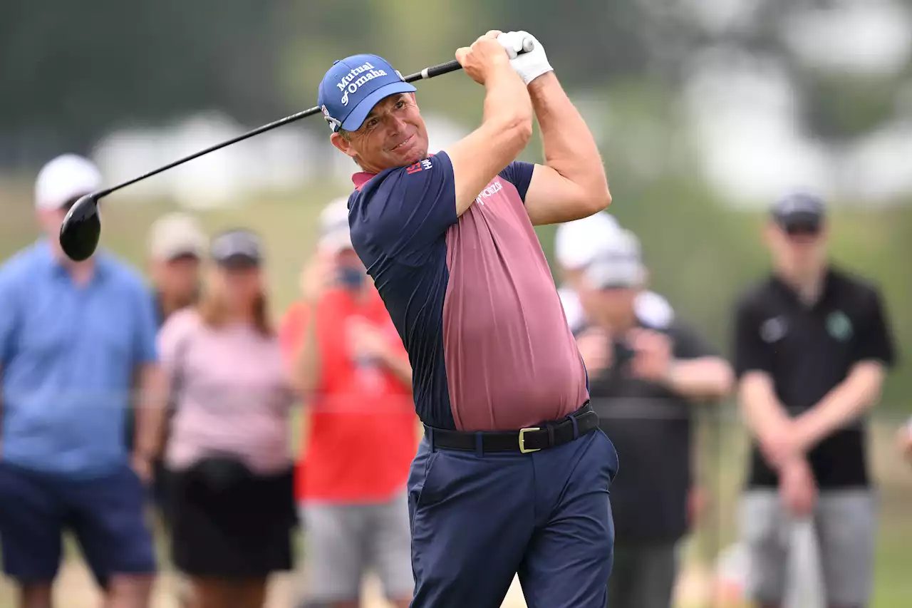 Padraig Harrington’s lead in Senior PGA Championship narrows after ‘longest pee ever’