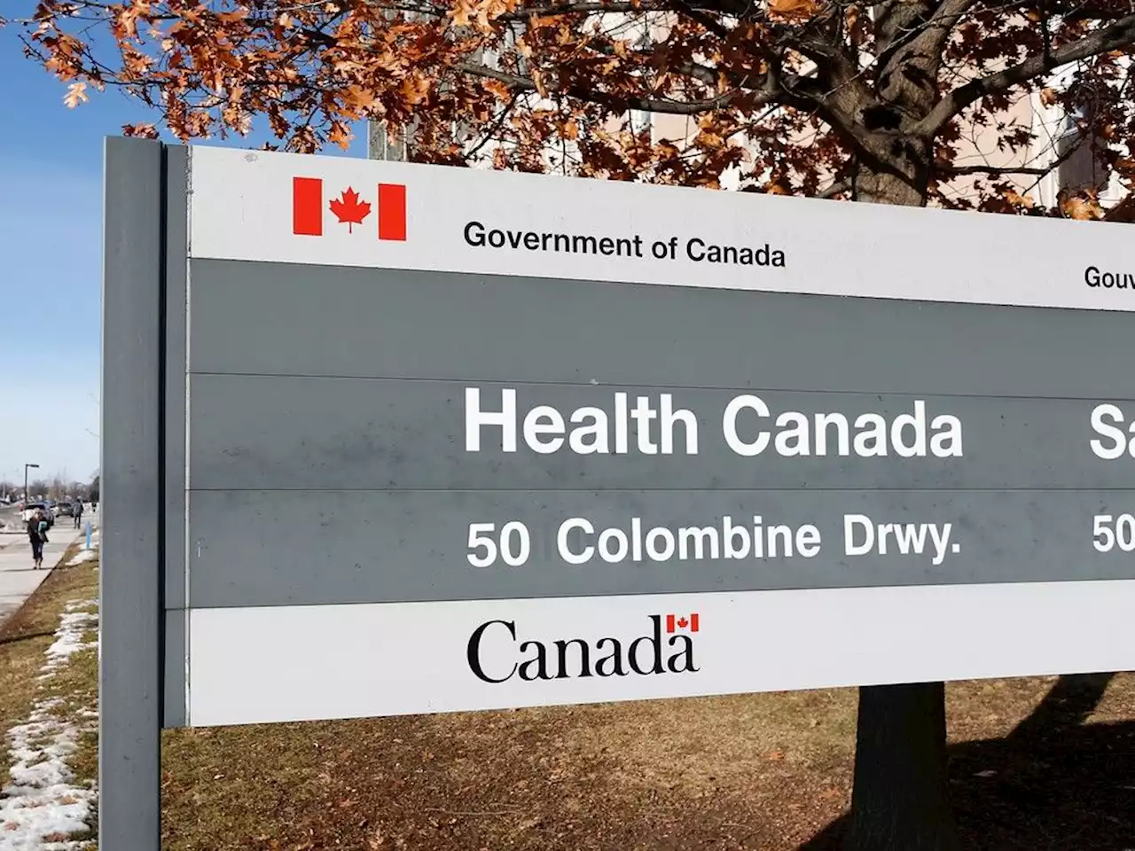 Health Canada seizes unauthorized antibacterial capsules from Asian grocery