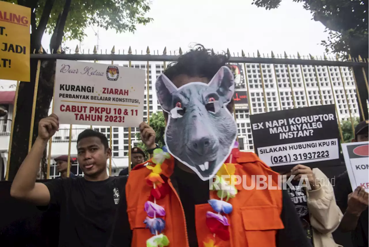 Aksi Tolak KPU Izinkan Napi Koruptor Jadi Caleg |Republika Online