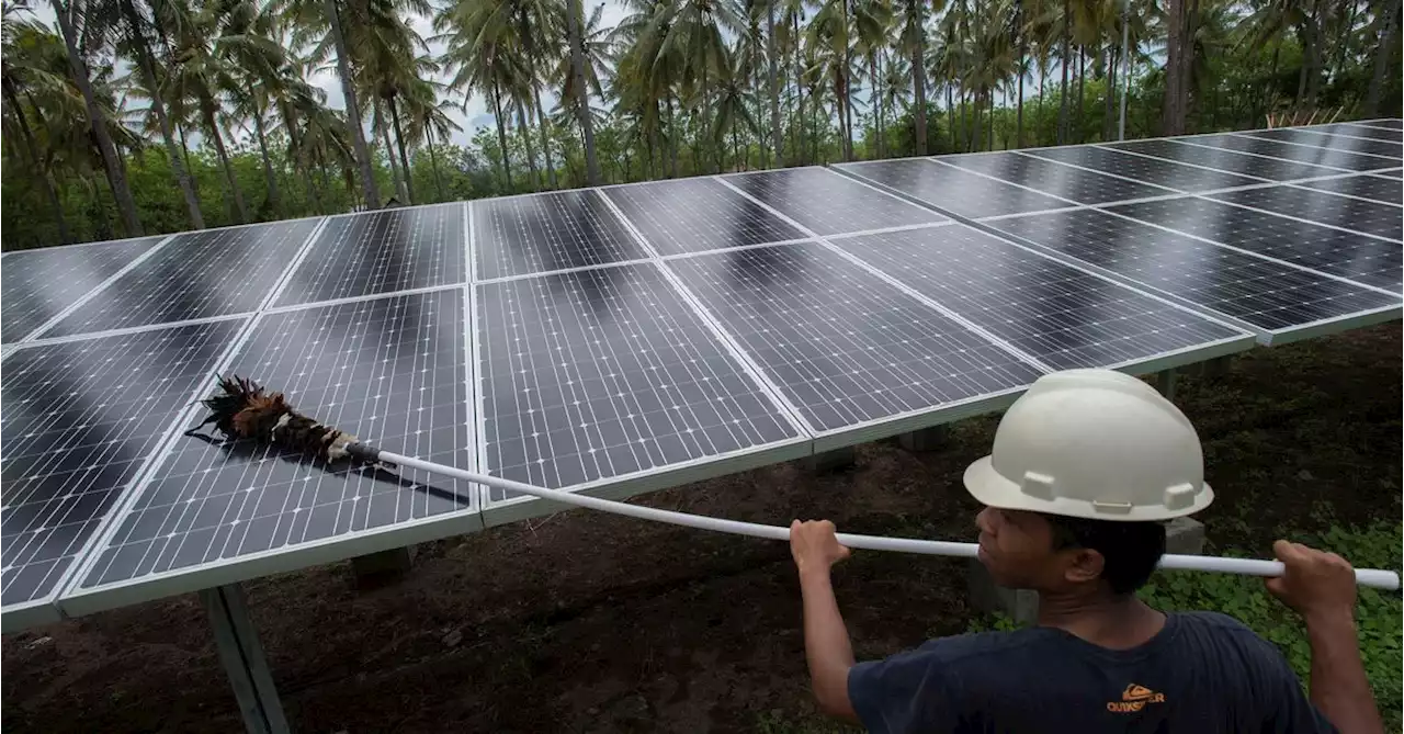 Indonesia seeks $700 million to install 200 MW of solar power