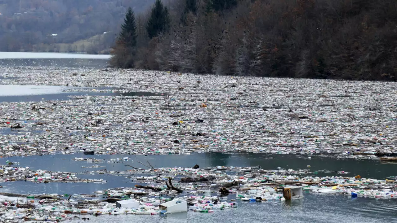 La question du plastique en débat lors d'un sommet ministériel à Paris