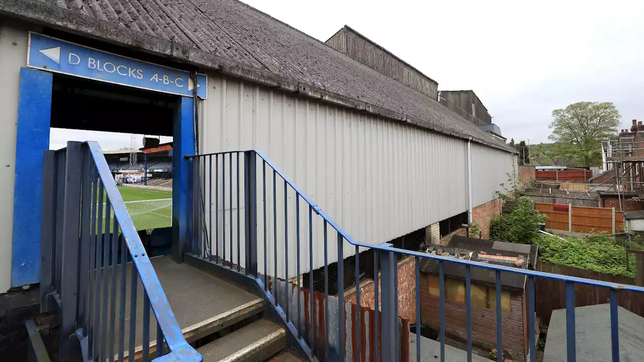 Premier League: le stade totalement archaïque de Luton Town, qui va retrouver l'élite la saison prochaine