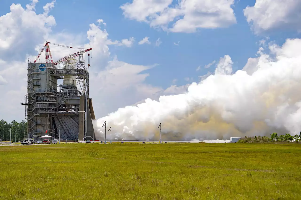 NASA Forges Ahead in Crucial Test Series: Moon Rocket Engine Hot Fire