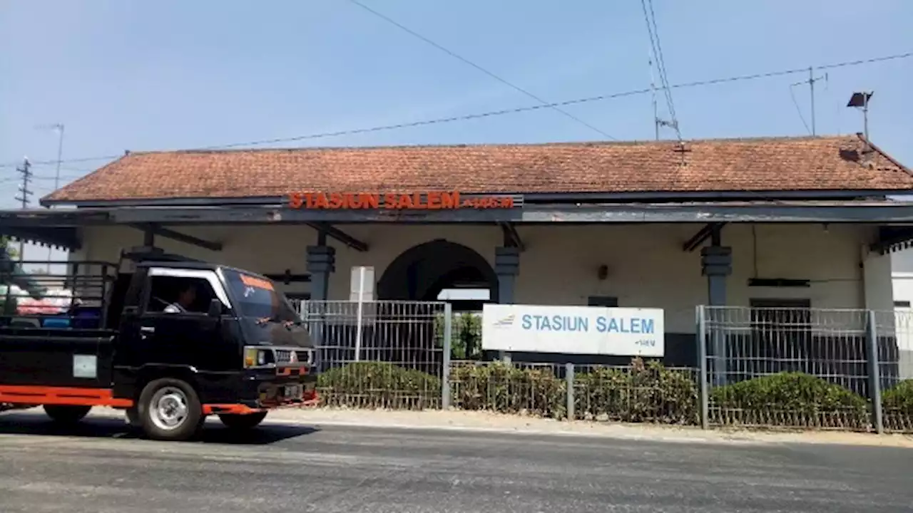 Lintasi Stasiun Brumbung Demak, Cek Jadwal Lengkap KA Banyubiru Solo-Semarang