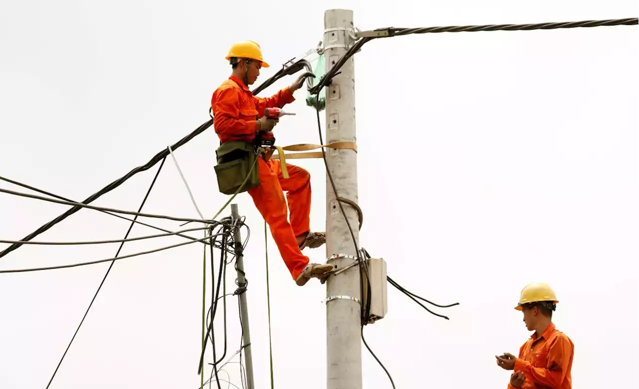 Vietnam cities cut public lighting amid looming power shortages