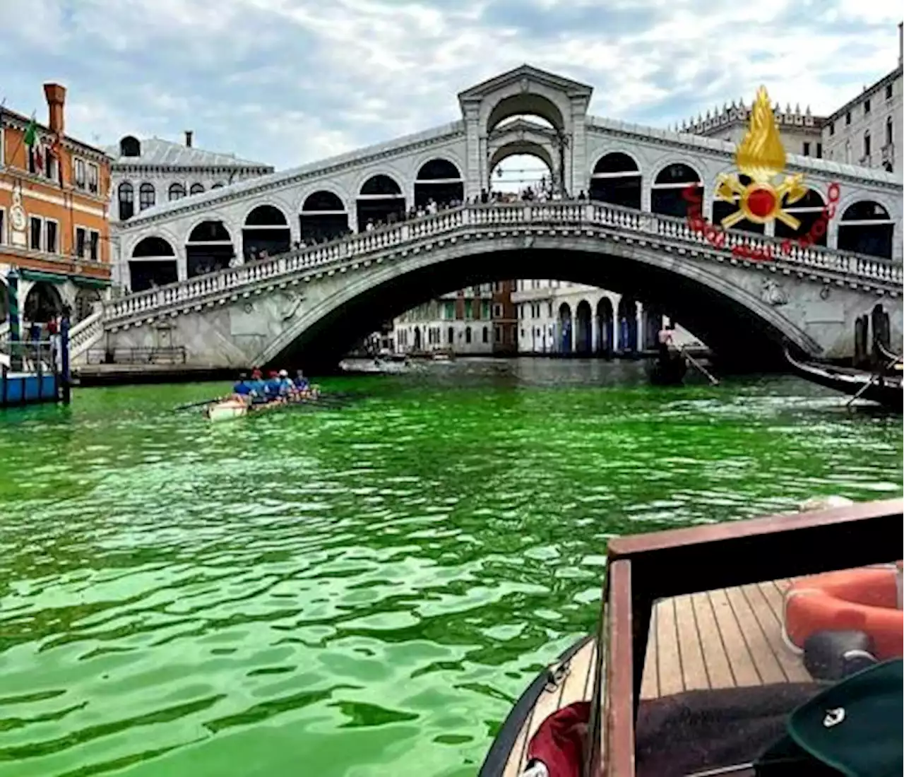 Venezia: chiazza verde in Canal Grande, prelevati campioni