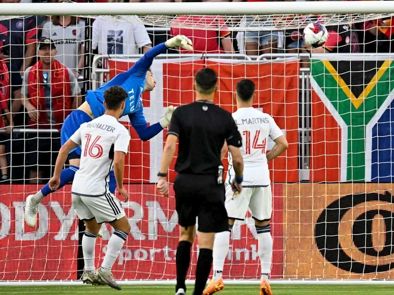 St. Louis City SC 3, Whitecaps 1: 'Shameful performance' of referee should force game cancellation, says Vanni Sartini