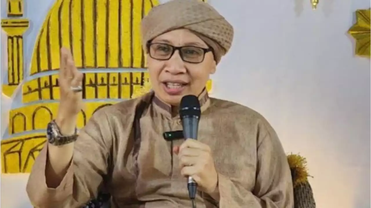 Wanita Lepas Cadar di Depan Media, Ini kata Buya Yahya