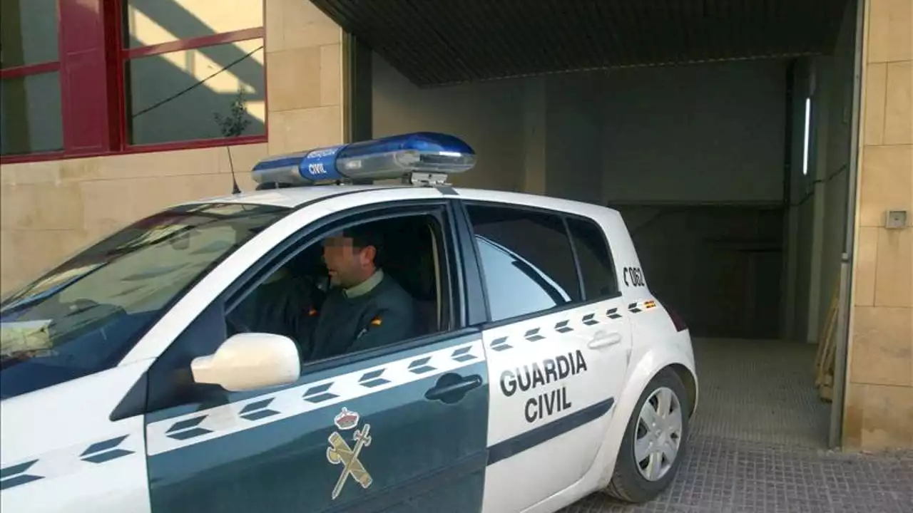 Un hombre se atrinchera con un arma en una vivienda de La Cala de Mijas