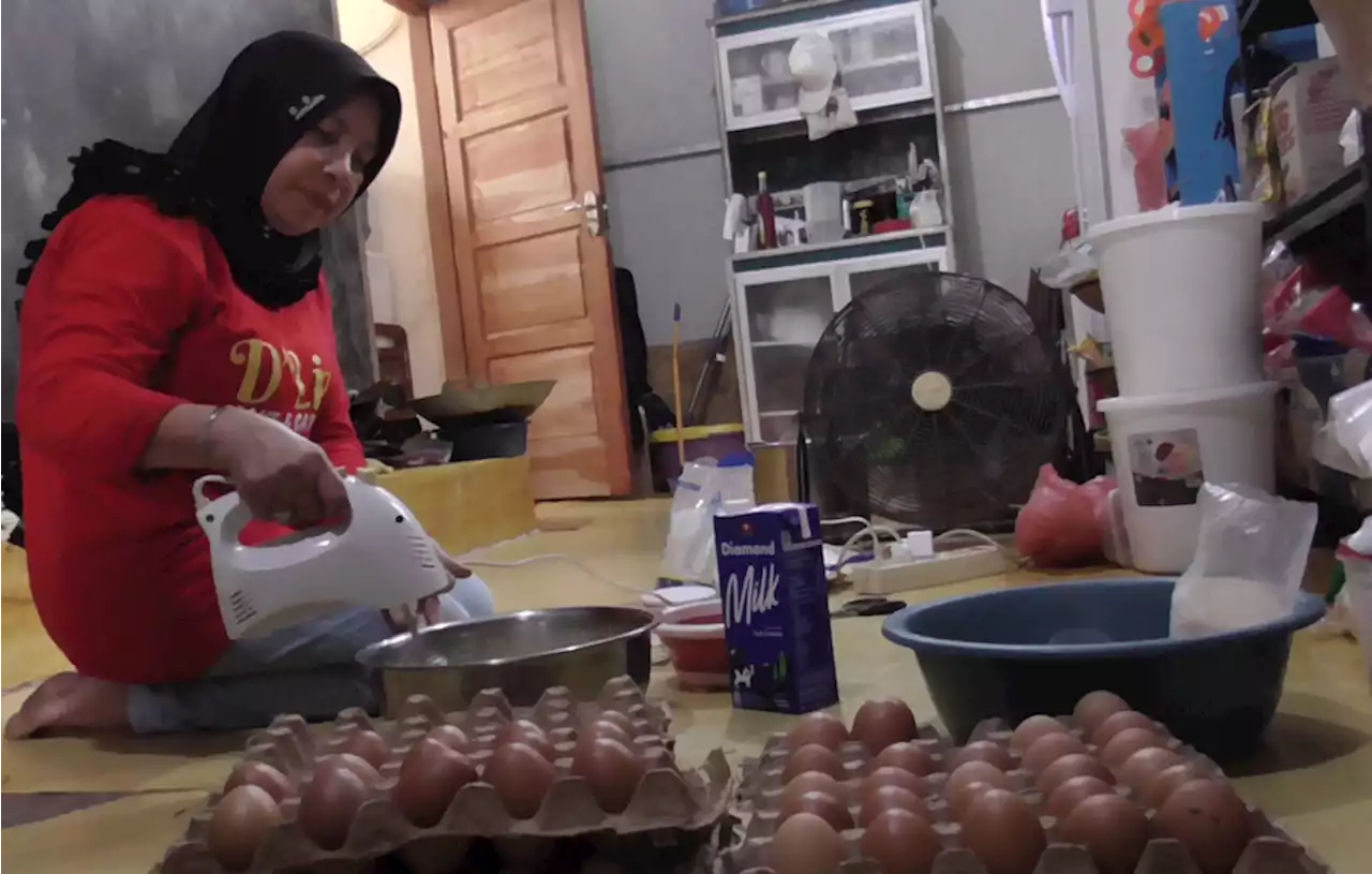 Harga Telur Masih Tinggi, Pengusaha Kue Lumpur Modifikasi Ukuran