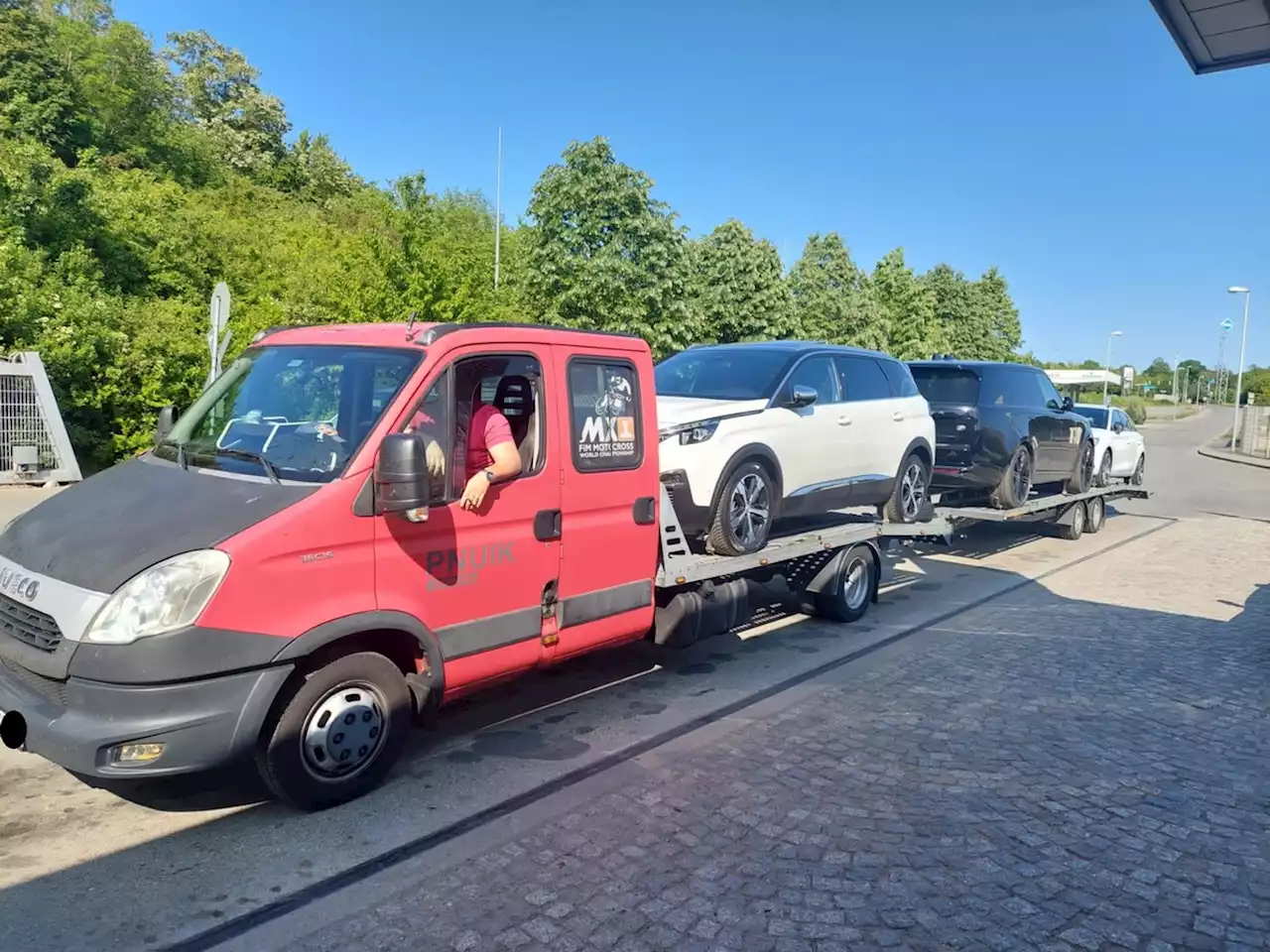 Massiv überladener Autotransporter auf der A 4 bei Gera aus dem Verkehr gezogen