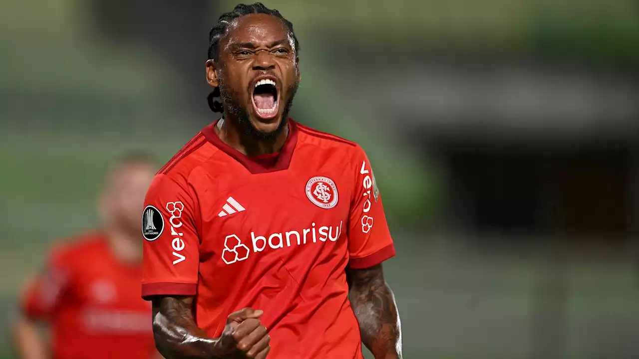 Internacional: Luiz Adriano sofre trauma na cabeça e passará por exames em Porto Alegre