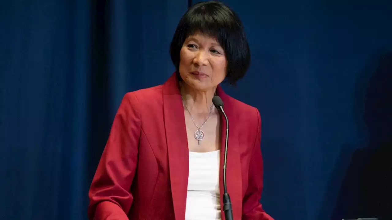 Toronto mayoral candidate Olivia Chow maintains large lead in latest polls