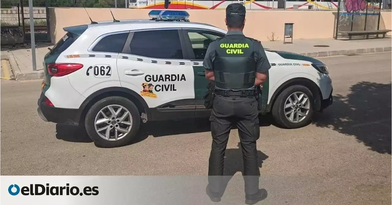 Un hombre se atrinchera en Mijas y hiere a un agente de la Guardia Civil