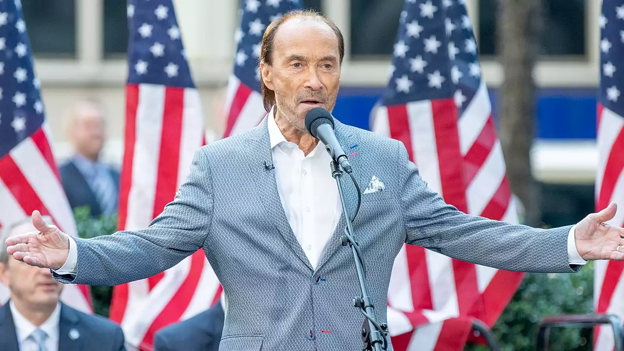 On Memorial Day, Lee Greenwood remembers America's heroes: 'Never take freedom for granted'