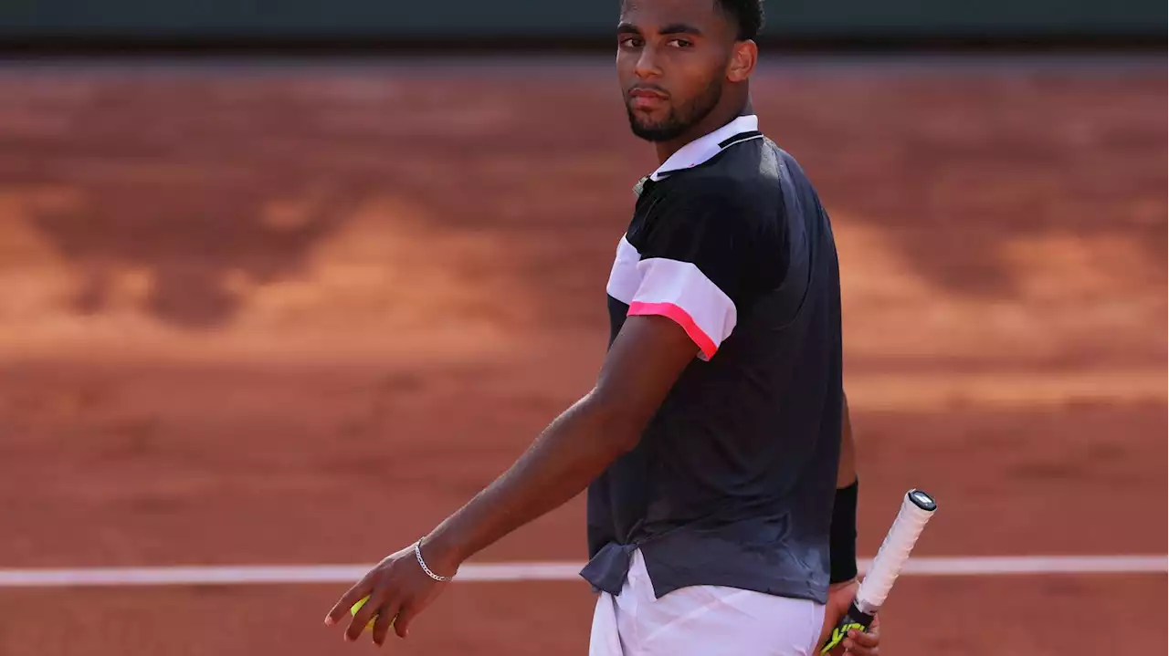 Roland-Garros 2023 : combatif mais trop tendre, le jeune Arthur Fils s'incline contre Alejandro Davidovich Fokina