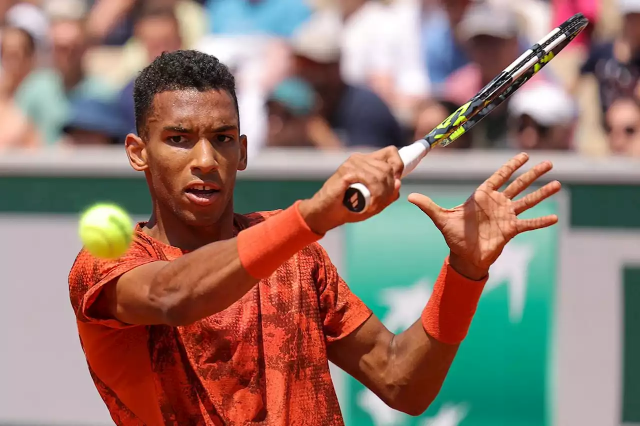 Denis Shapovalov advances, Felix Auger-Aliassime ousted at French Open