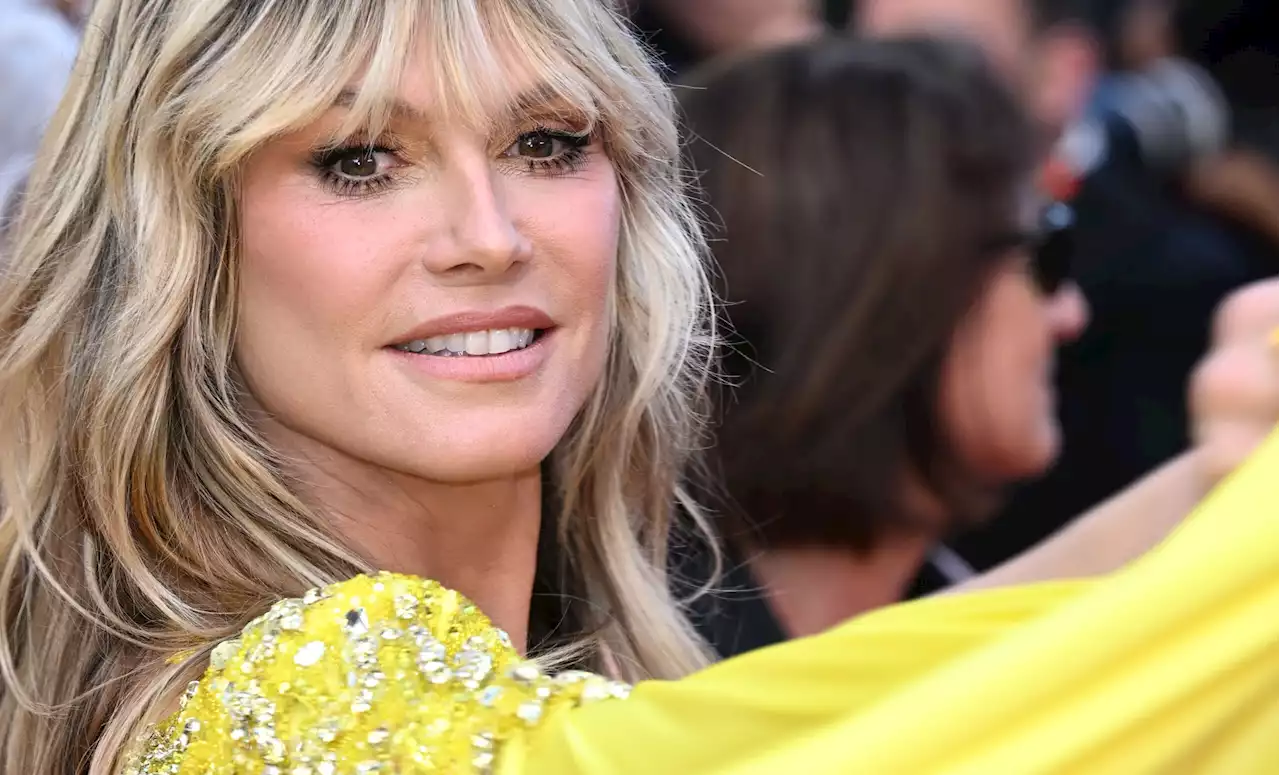 Heidi Klum (49 ans) plus sexy que jamais, elle dévoile son corps et son fessier à la plage Grazia