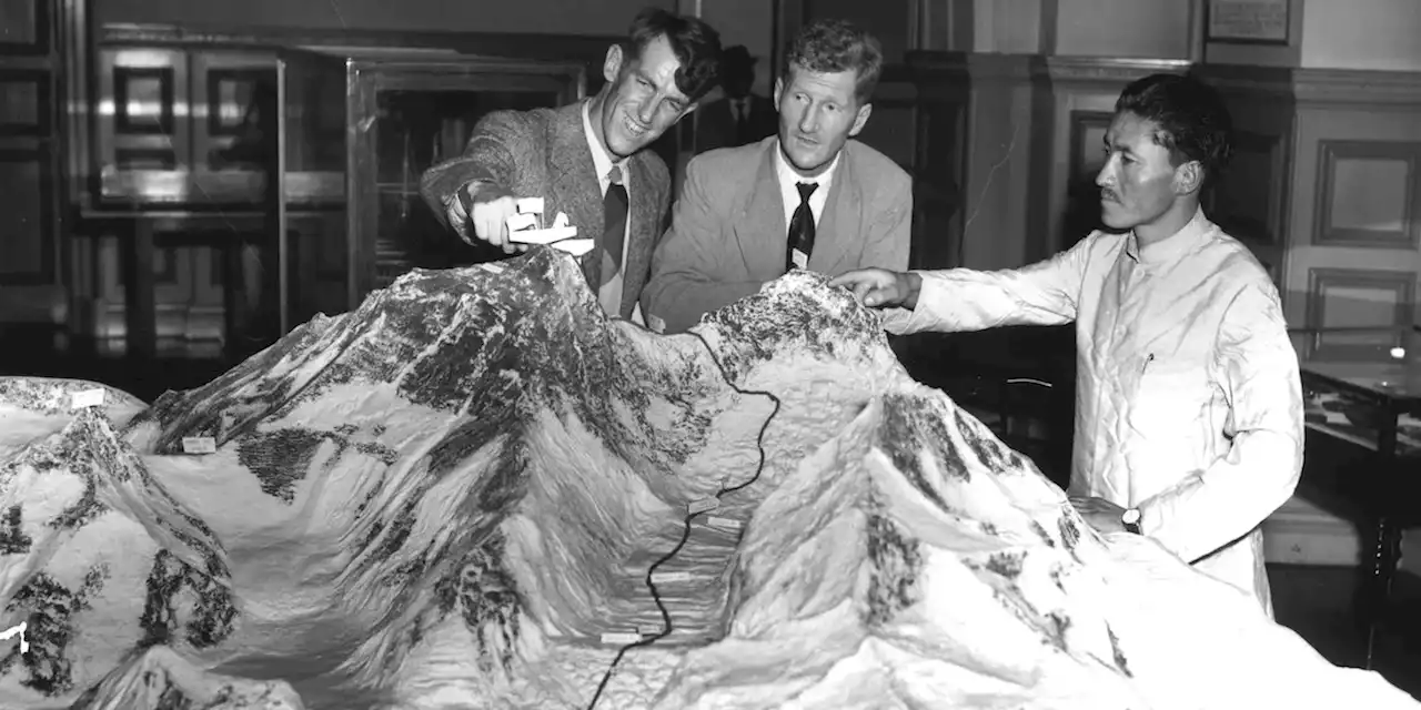 In cima all'Everest per la prima volta, 70 anni fa - Il Post