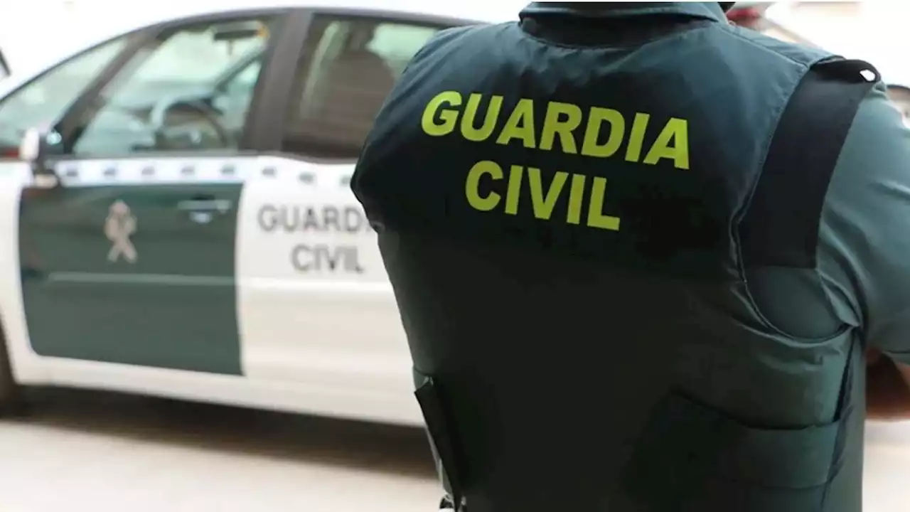 El atrincherado en Mijas (Málaga) se entrega tras disparar en el pie a un Guardia Civil