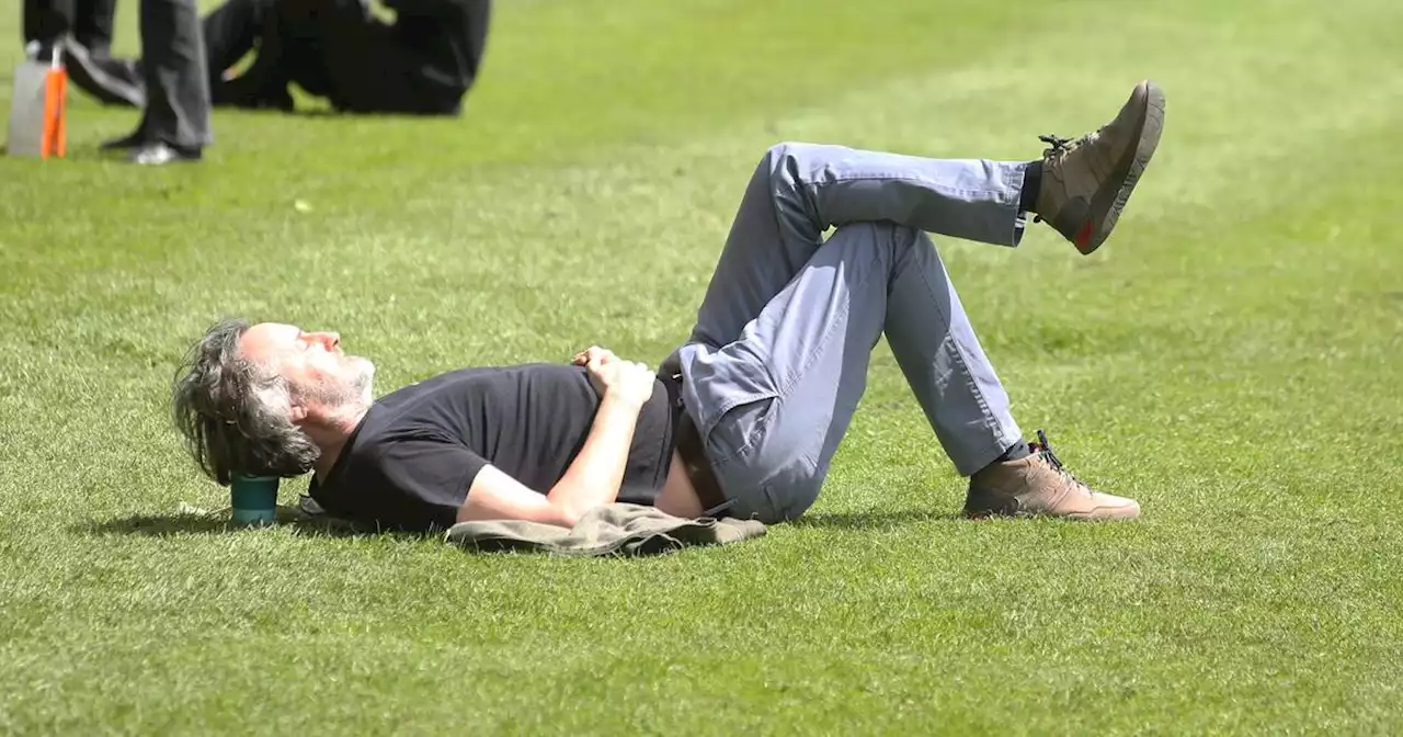 Summer sun to stay until bank holiday weekend with highs of 24 degrees forecast