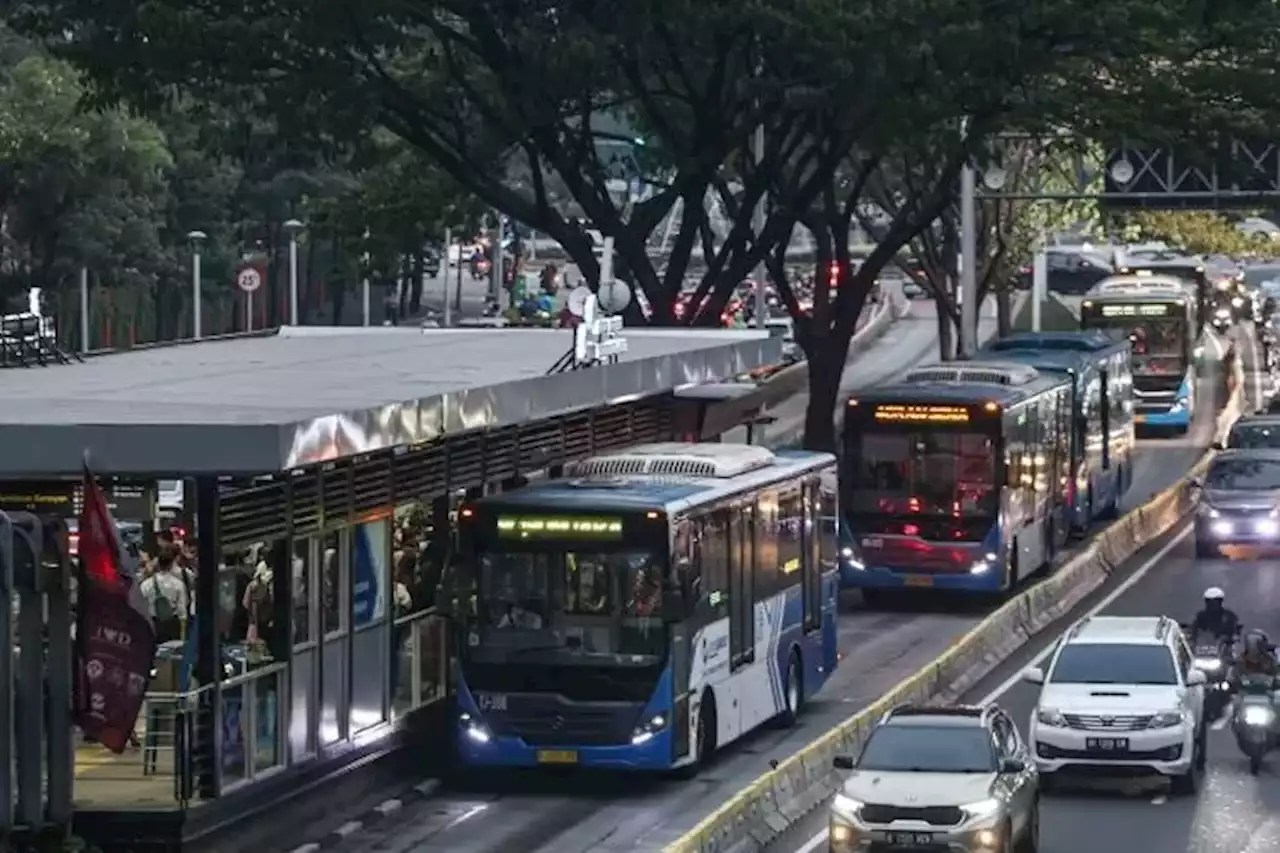 AP II Usul Transjakarta Bisa Masuk ke Bandara Soetta - Jawa Pos