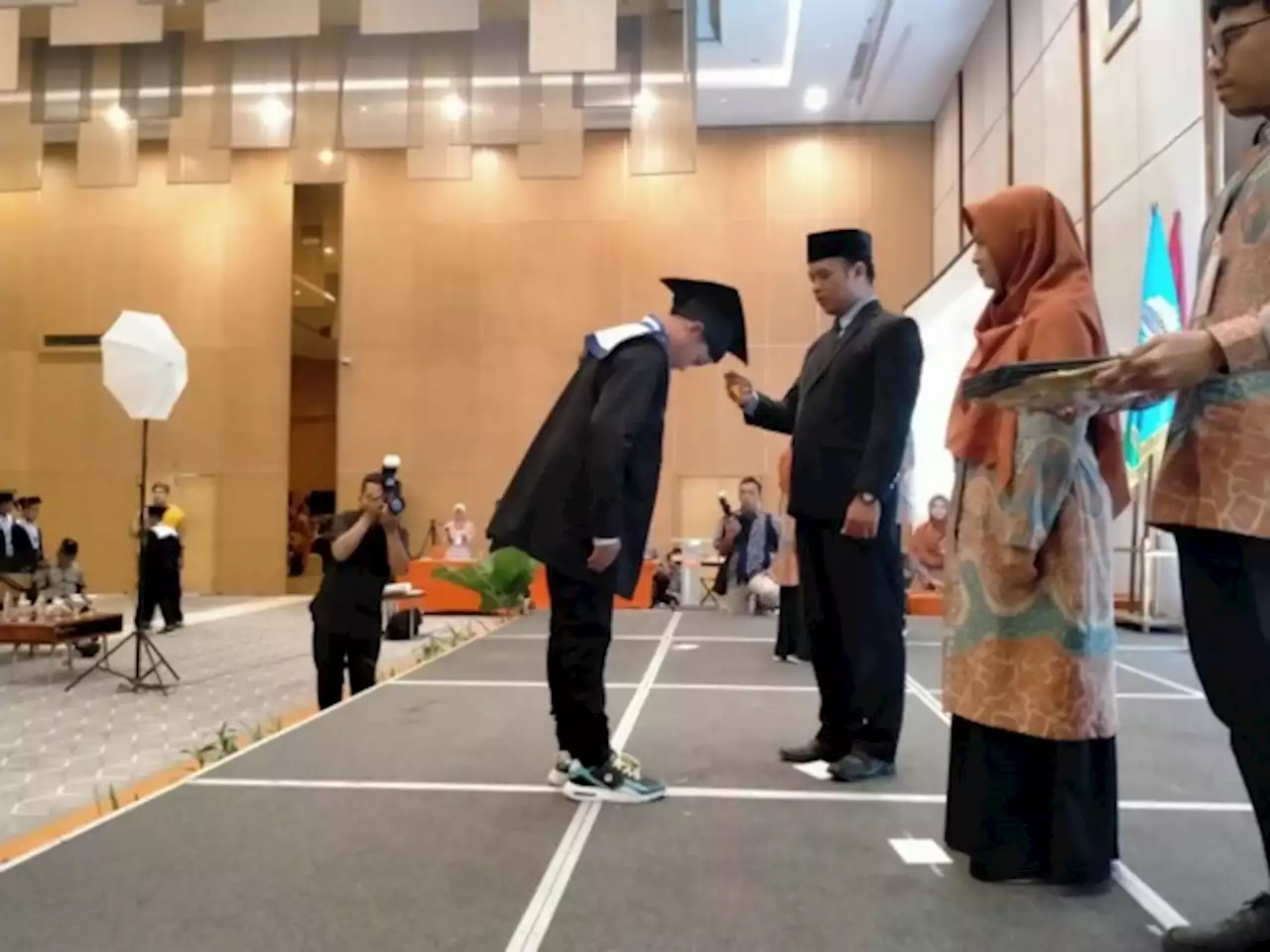 Wisuda Angkatan X MI Muhammadiyah PK Kartasura, Optimistis Cetak Generasi Emas untuk Indonesia