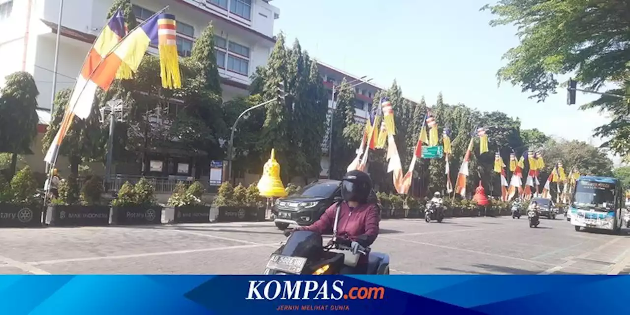 Replika Stupa Candi hingga Lampion Warna-warni Hiasai Kawasan Balai Kota Solo Sambut Perayaan Waisak