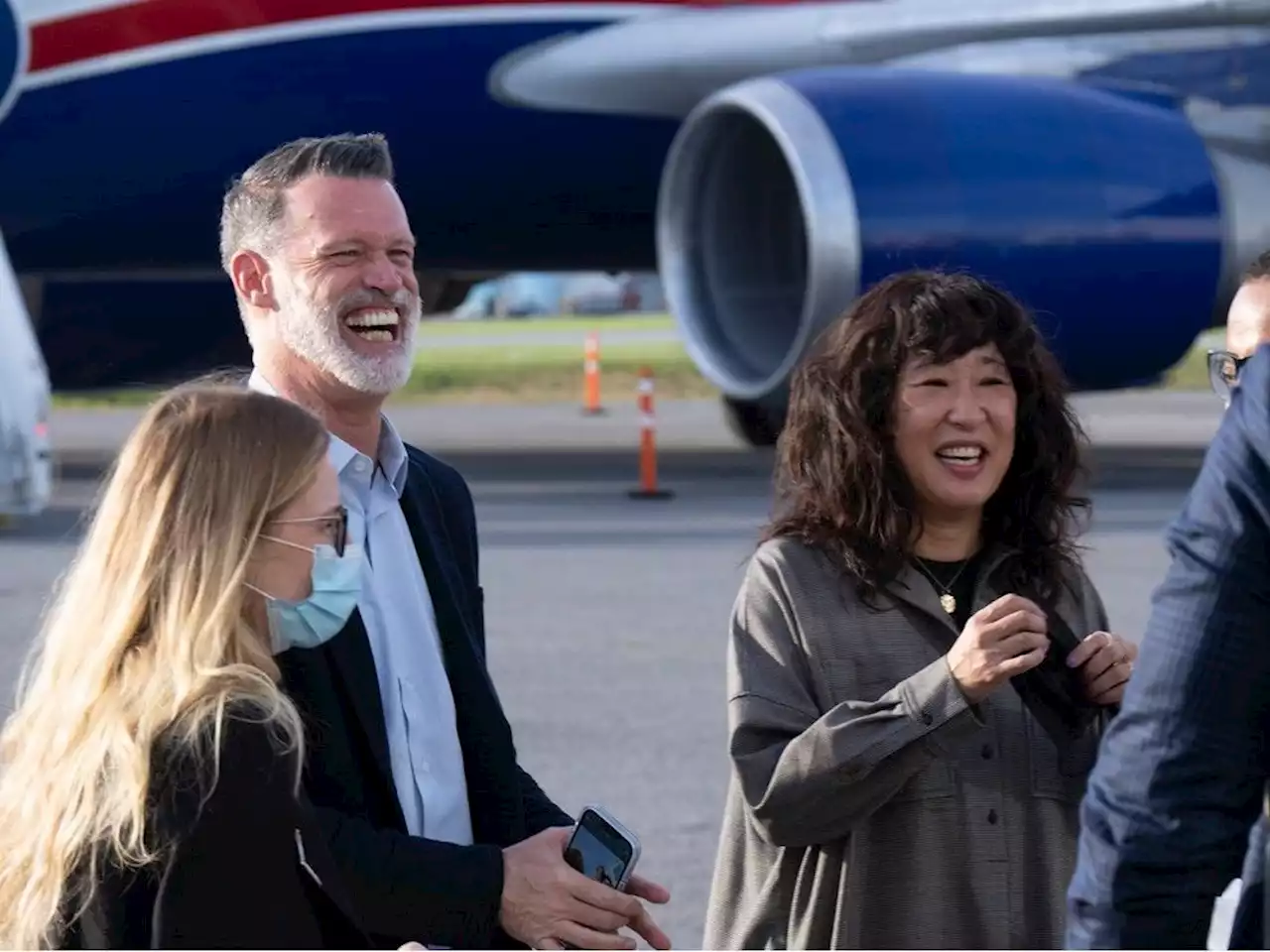 How Sandra Oh made Canada's list for the Queen's funeral — and Julie Payette didn't