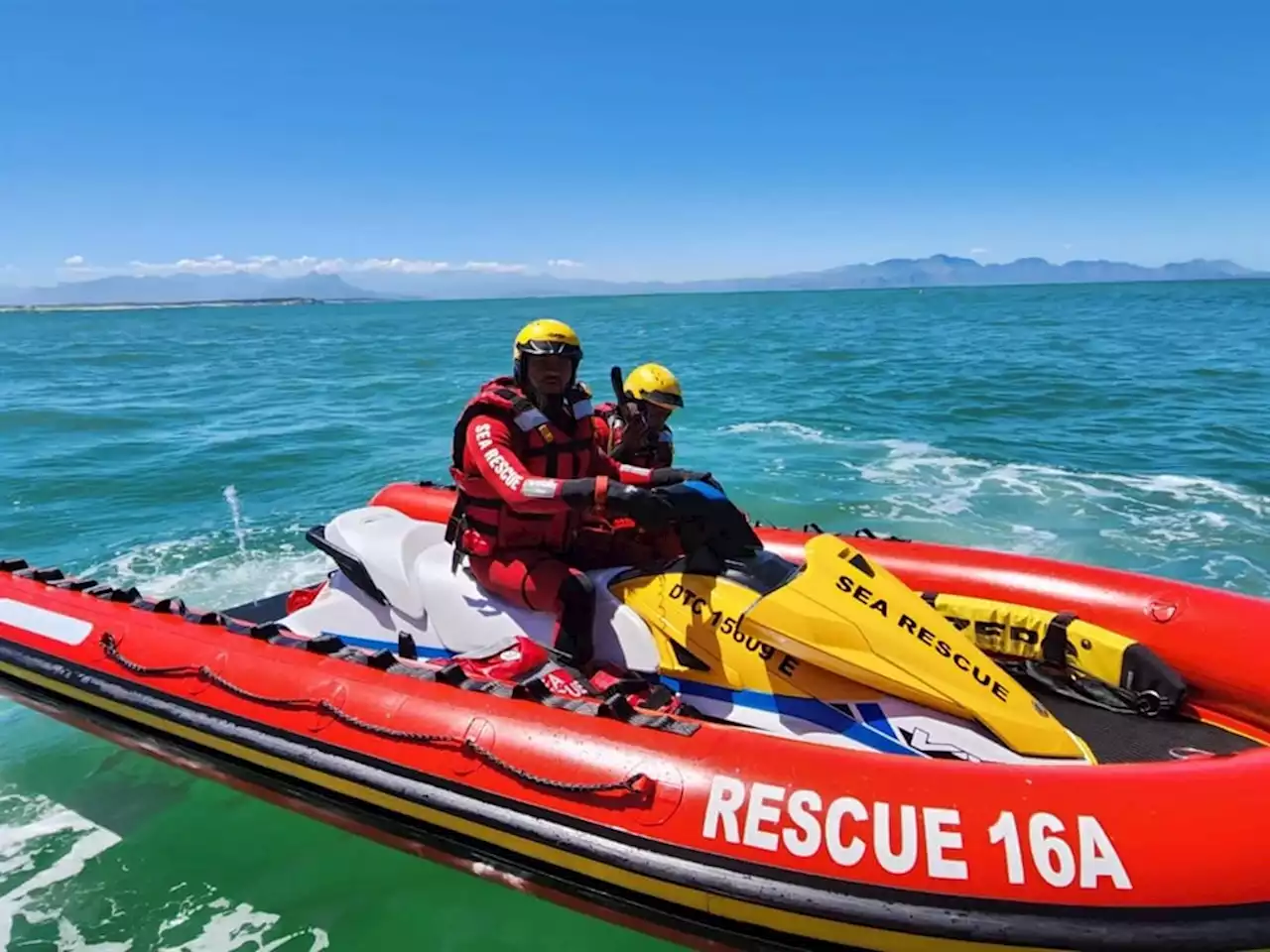 Stolen R650 000 NSRI rescue craft found stripped and torched in Cape Town | News24