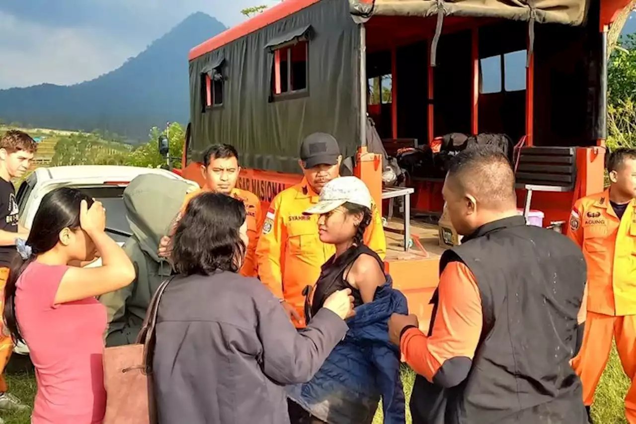 Dilaporkan Tersesat di Gunung Bukit Tunggul Lembang, Tim SAR Berhasil Evakuasi Pelari