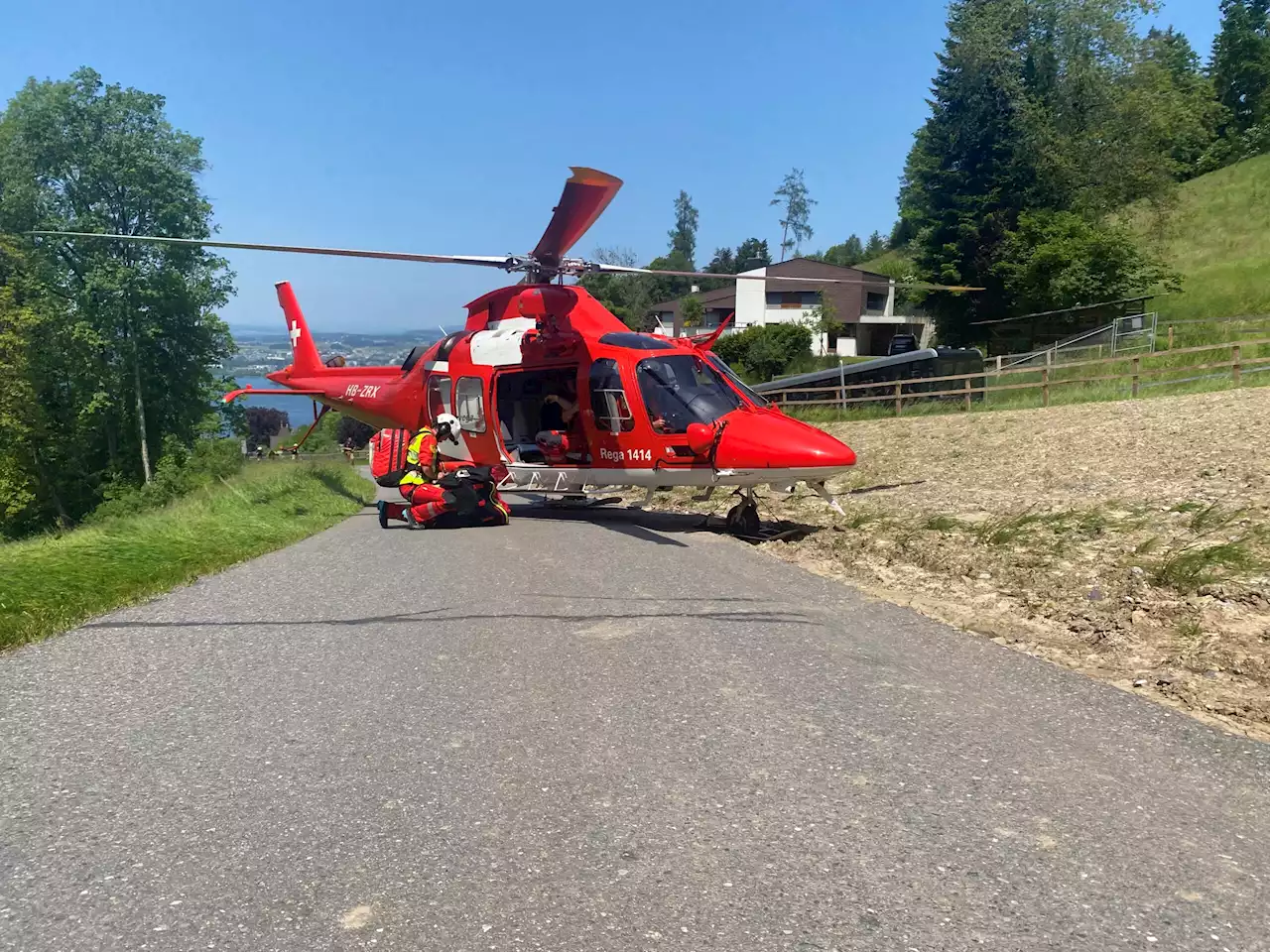 Zugerberg ZG: Bikefahrer (28) stürzt nach Sprung – Rega-Einsatz