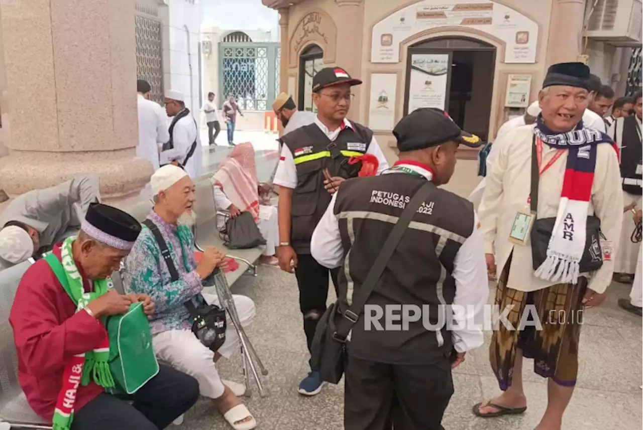 Di Bir Ali, Jamaah Lansia Dianjurkan Niat Ihram di dalam Bus |Republika Online