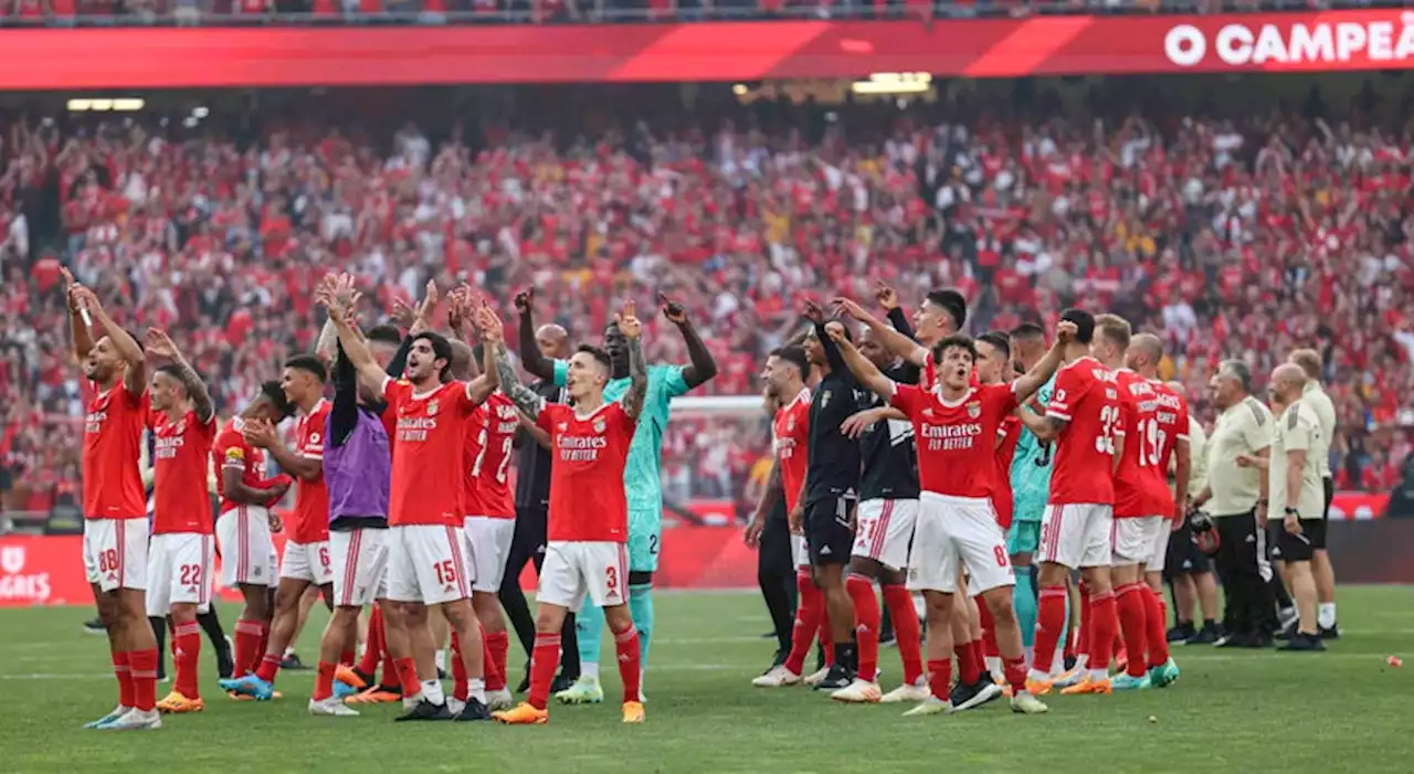 Benfica campeão incontestável apesar da quebra final