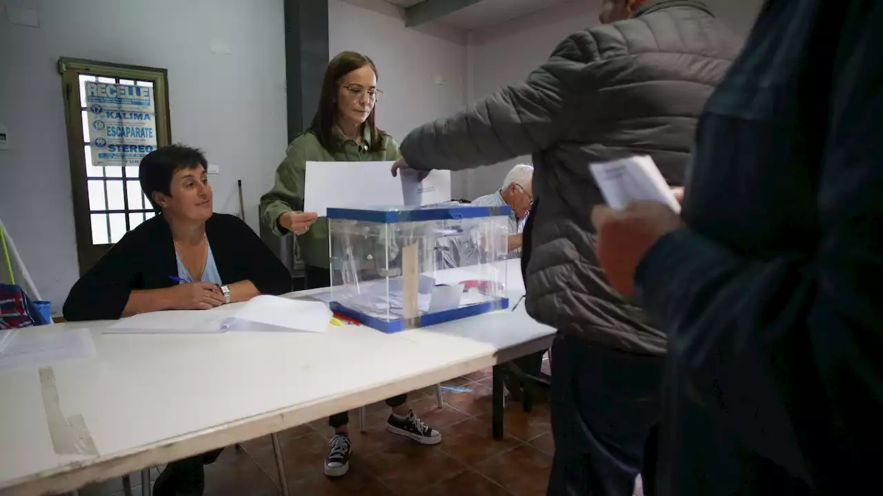 ¿Qué pasa si estoy de vacaciones y me convocan para estar en una mesa electoral?