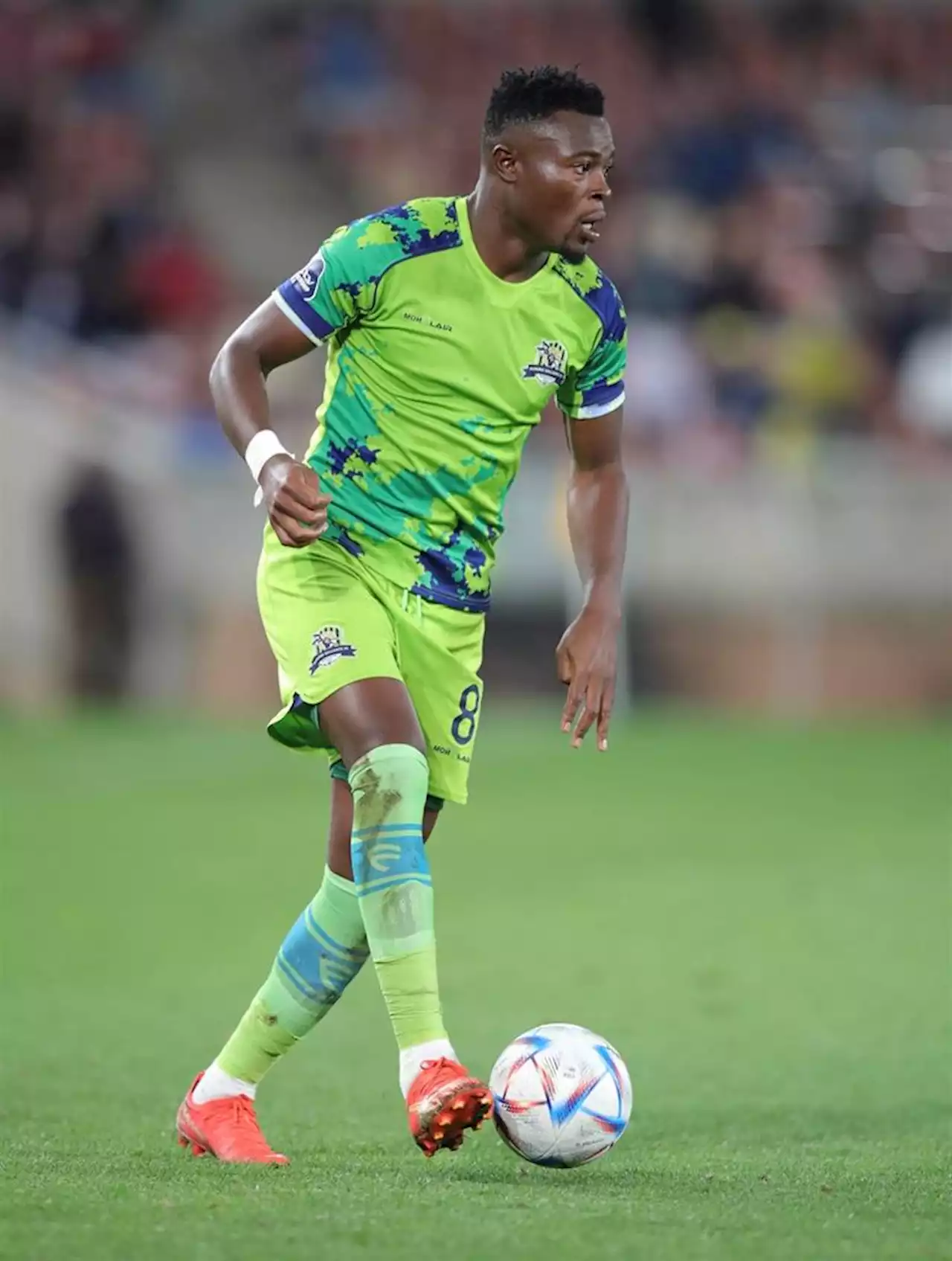 Chiefs Are Favourites To Land Chivaviro? | Soccer Laduma