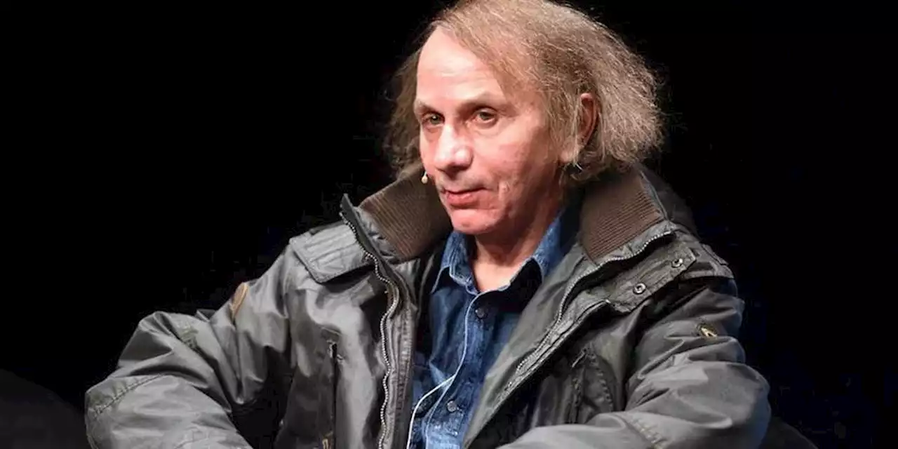 Houellebecq à l’émission Quotidien : « malaise », « lunaire », « déphasé »… La prestation de l’écrivain devient virale