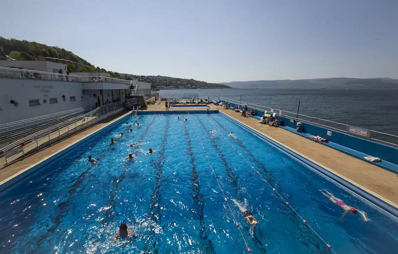 Outdoor swimming pool in UK with sea views said to be 'like the Caribbean'