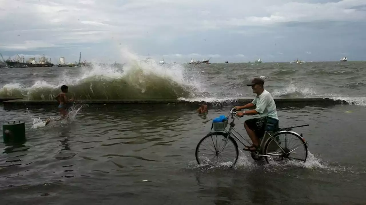 Thousands evacuate as Typhoon Mawar inches closer to the Philippines