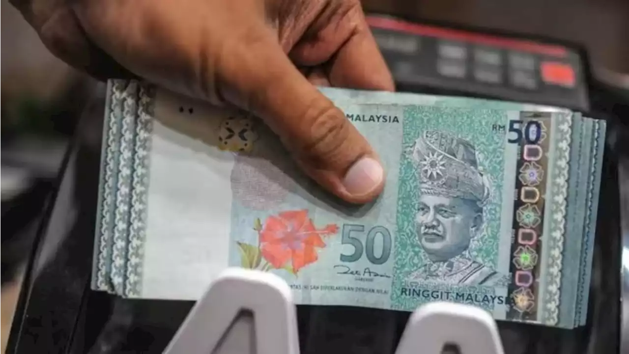 Kejatuhan ringgit untungkan peniaga Singapura