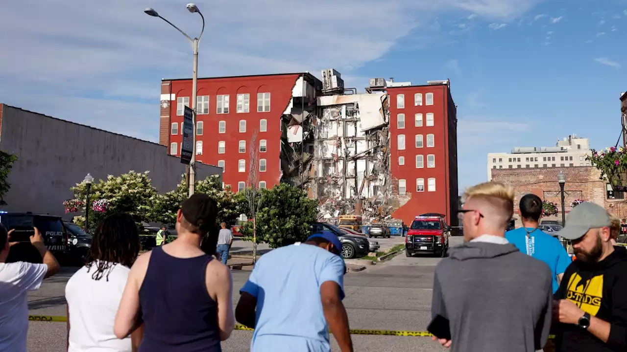 8 people rescued, no deaths reported after building collapses in Davenport, Iowa