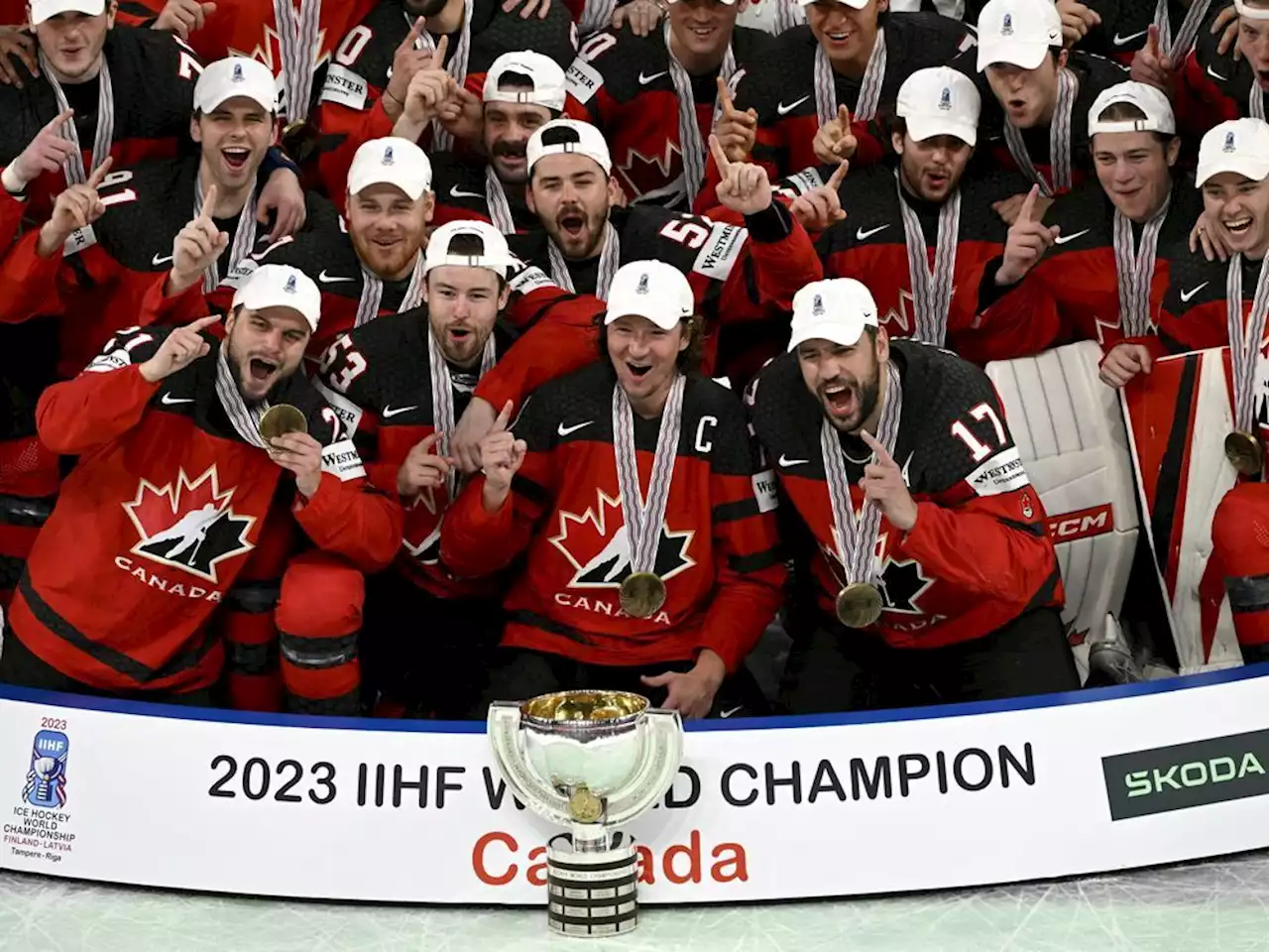 Canada wins gold at men's world hockey championship