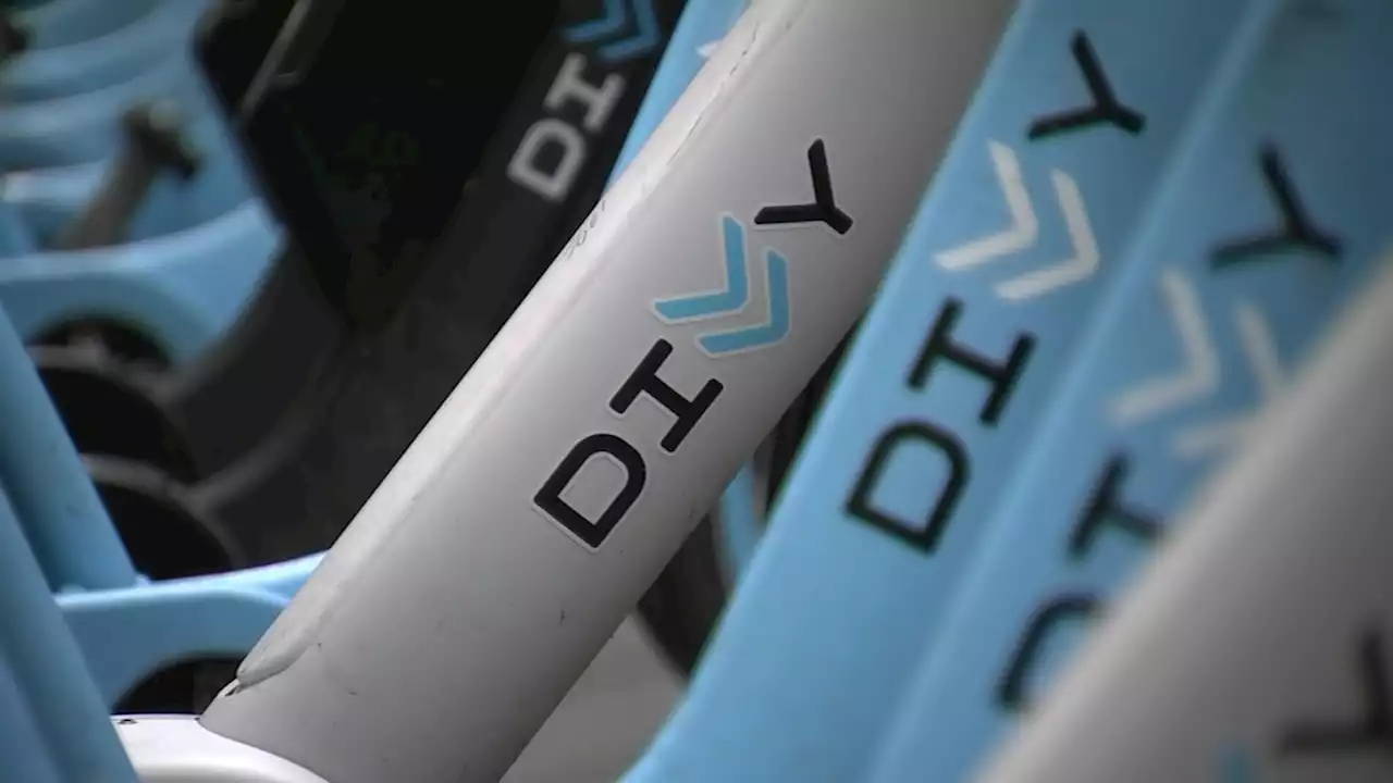 Chicago expands Divvy bikeshare program to operate across entire city