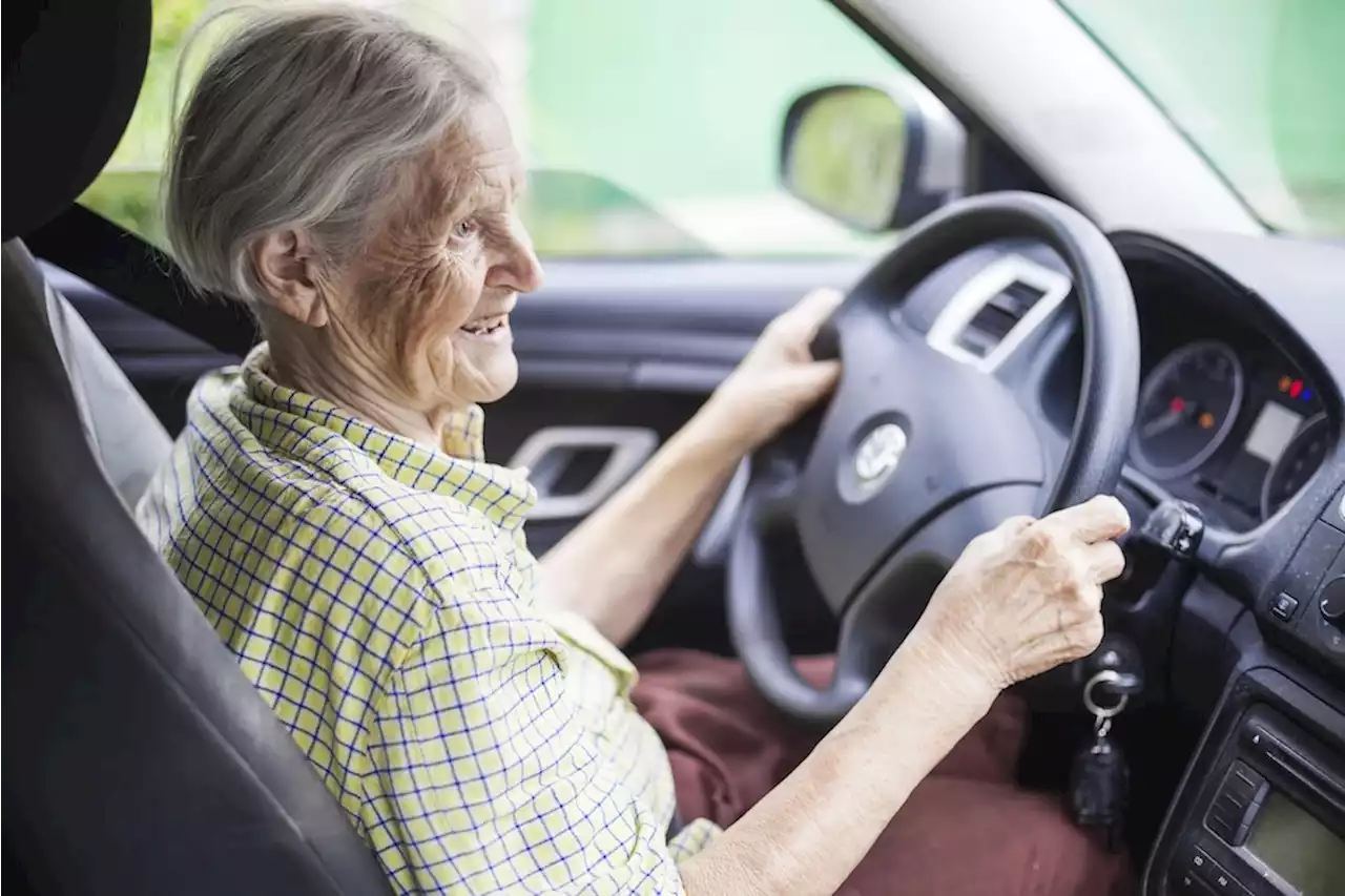 Zu alt fürs Steuer? Warum Fahrtests für Senioren nicht so verkehrt wären