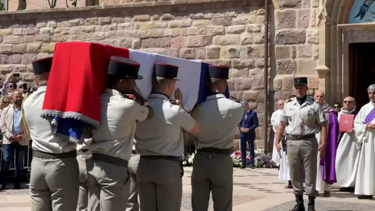 Fréjus: plusieurs centaines de personnes rassemblées aux obsèques de François Léotard