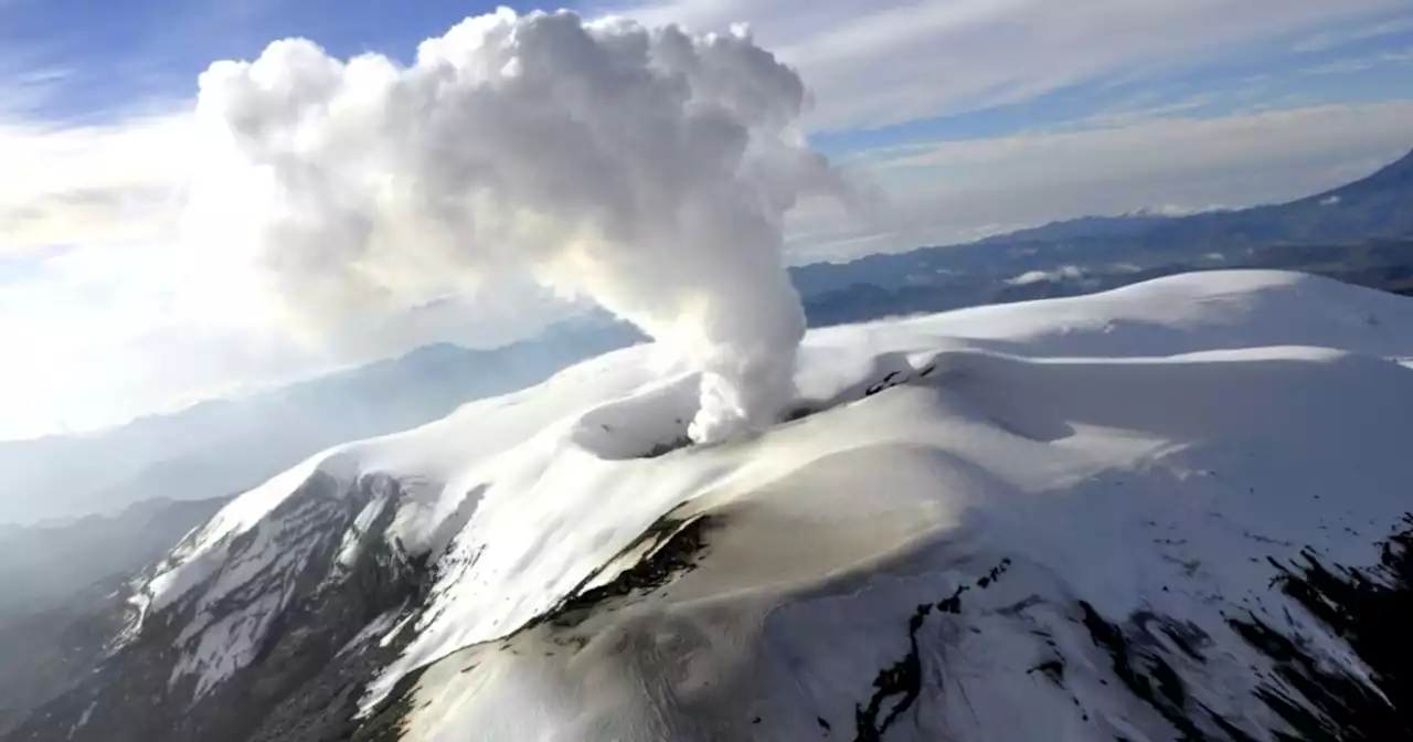 ¿Cómo se ve el volcán Nevado del Ruiz desde el espacio?